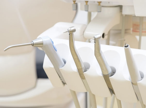 父の影響で歯科医に